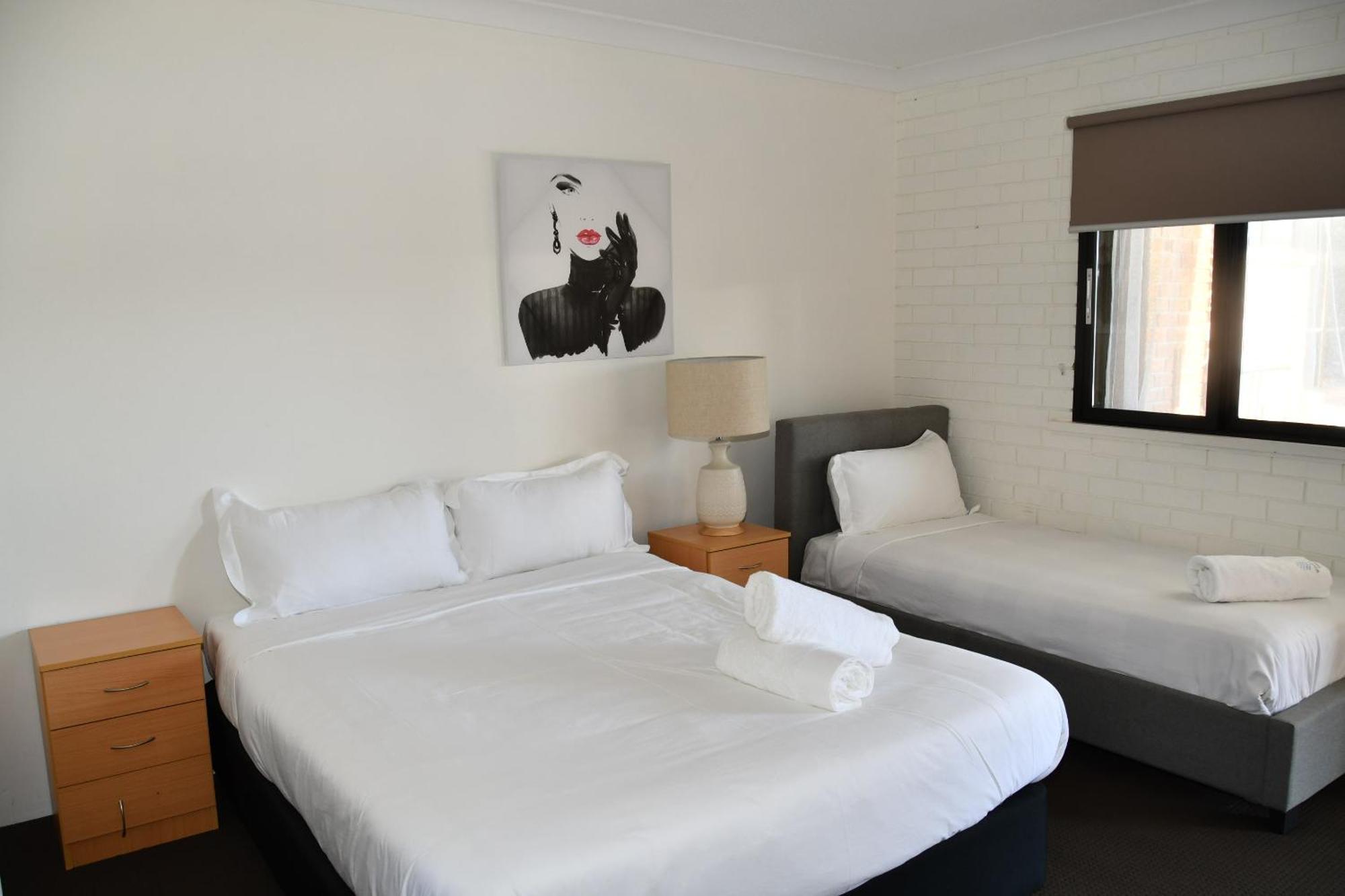 Lakeside Inn Wollongong Primbee Eksteriør bilde